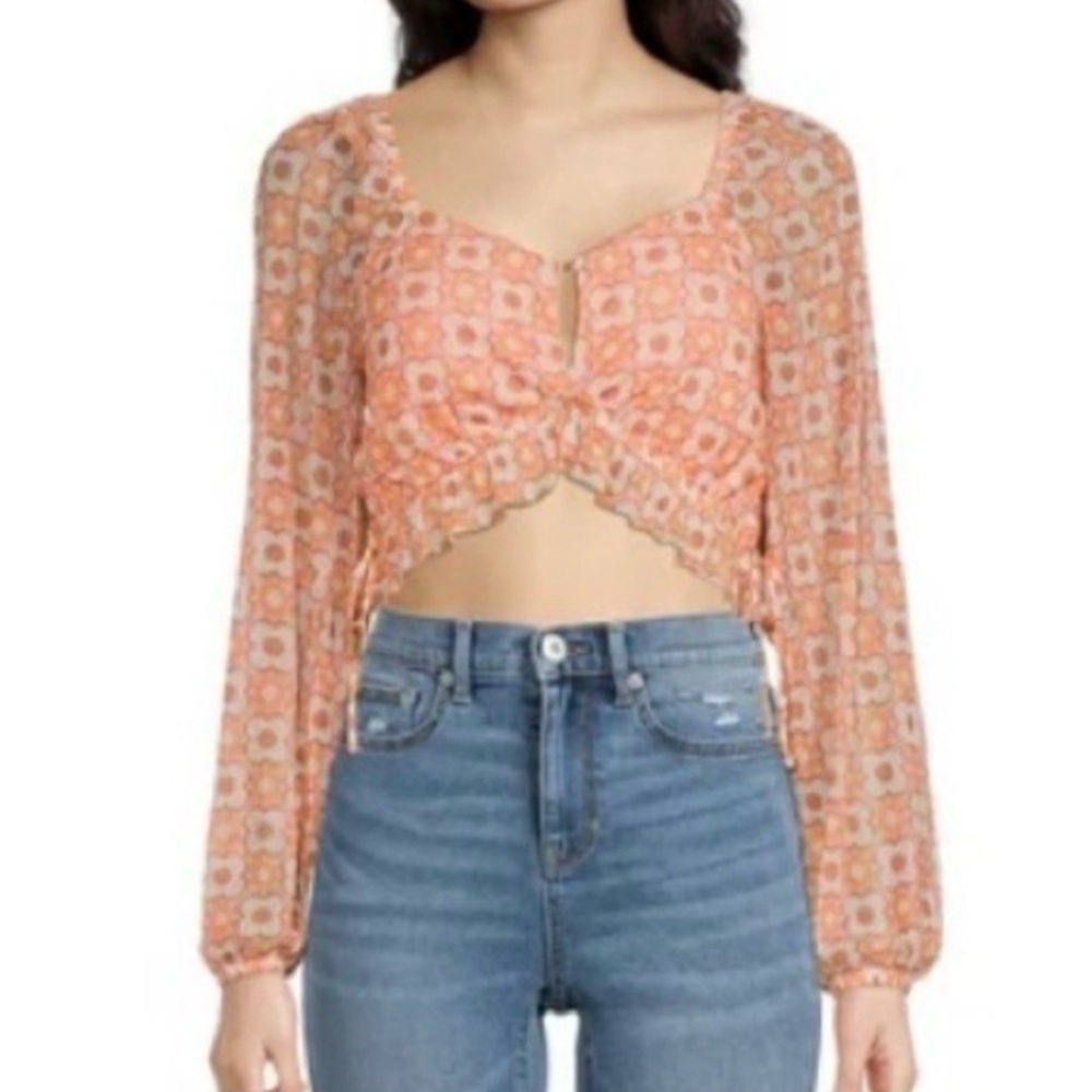 Madden NYC Orange Retro Floral Cropped
Keyhole Top with Long Sleeves XS